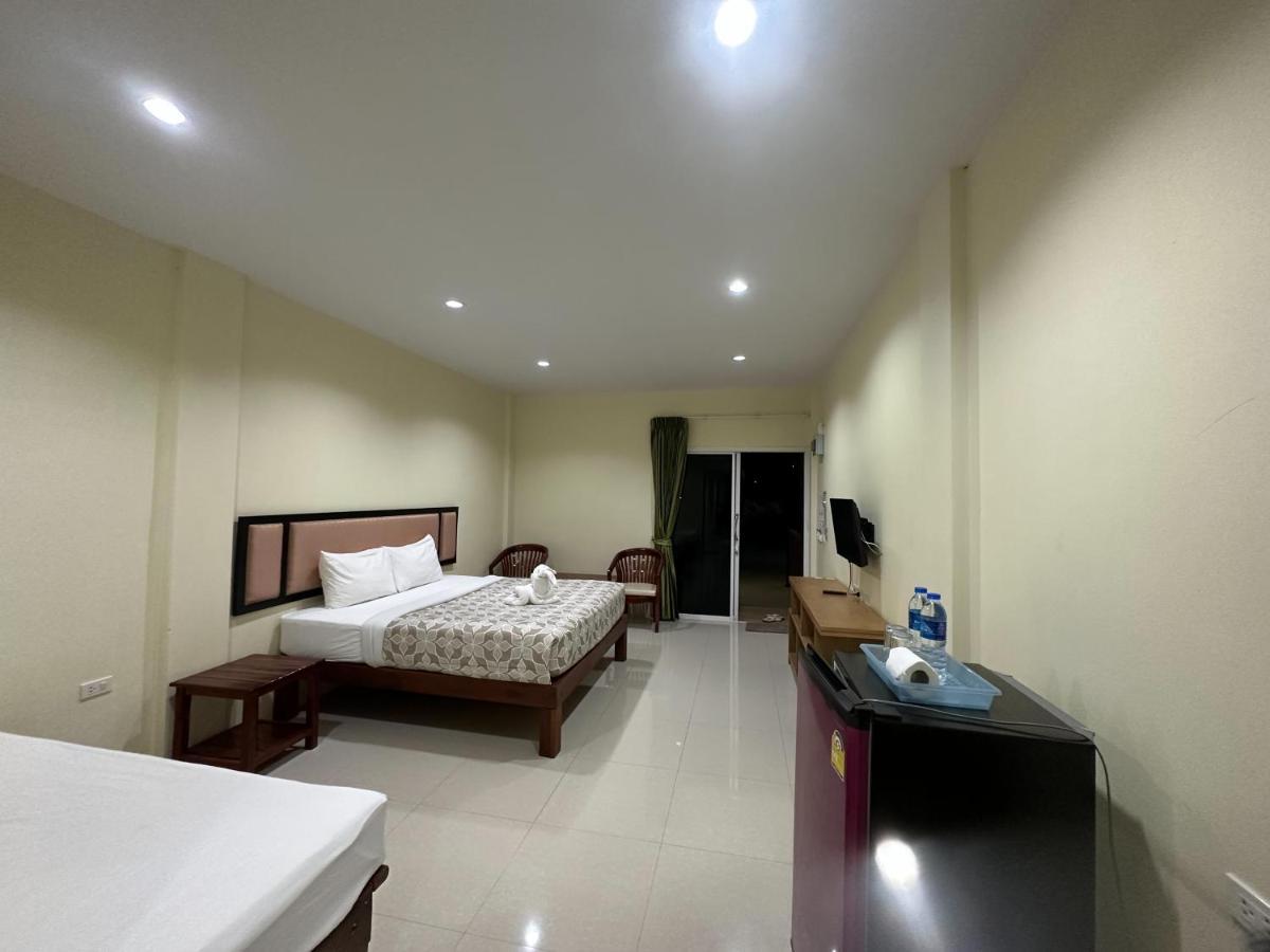 ไออุ่นรีสอร์ท Bang Saphan Ngoại thất bức ảnh